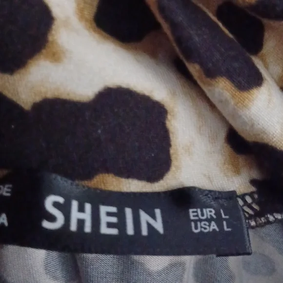 Shein sz large turtleneck - Picture 2 of 2